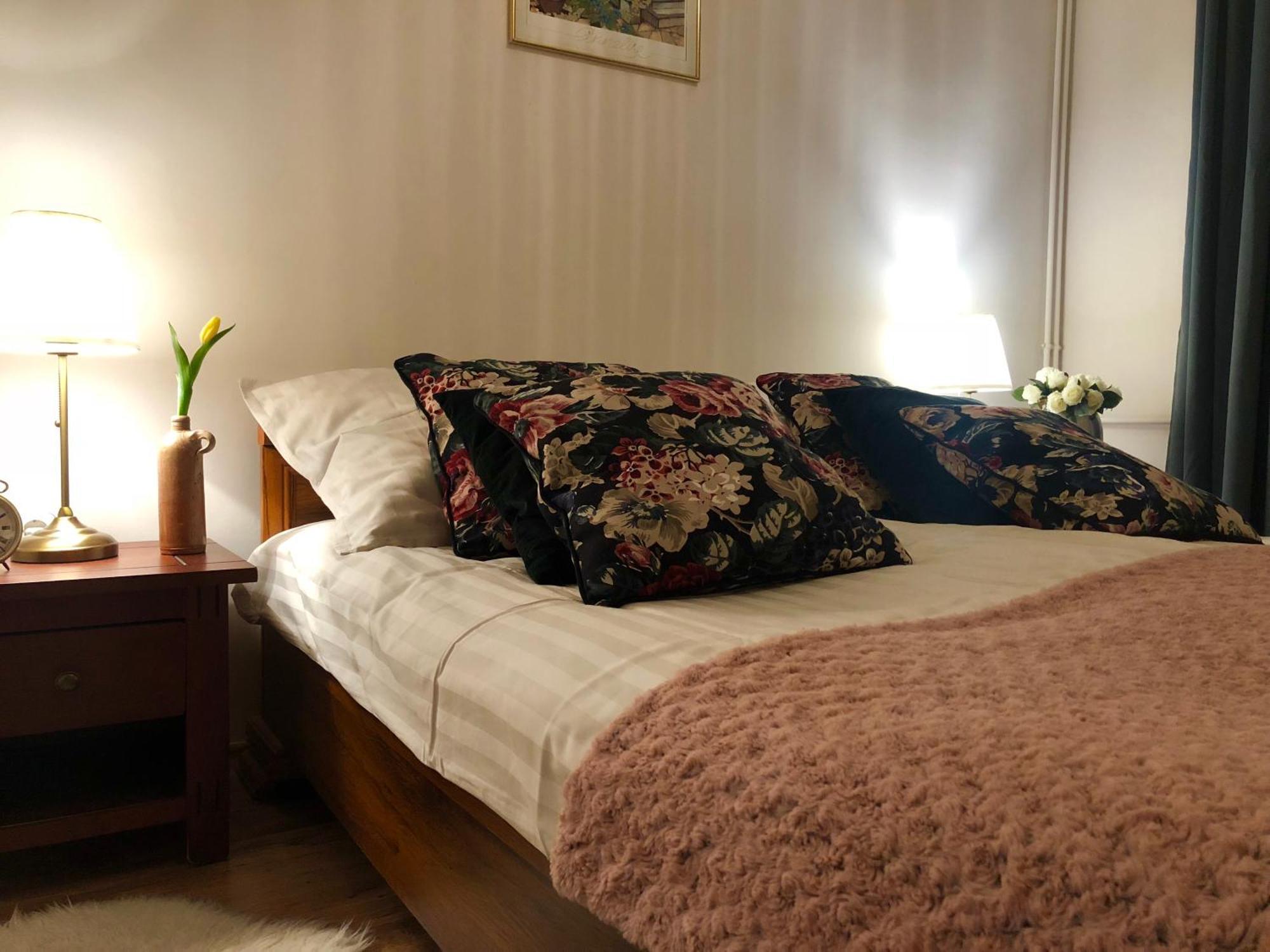 Janicsar Garden Apartman Eger Ngoại thất bức ảnh